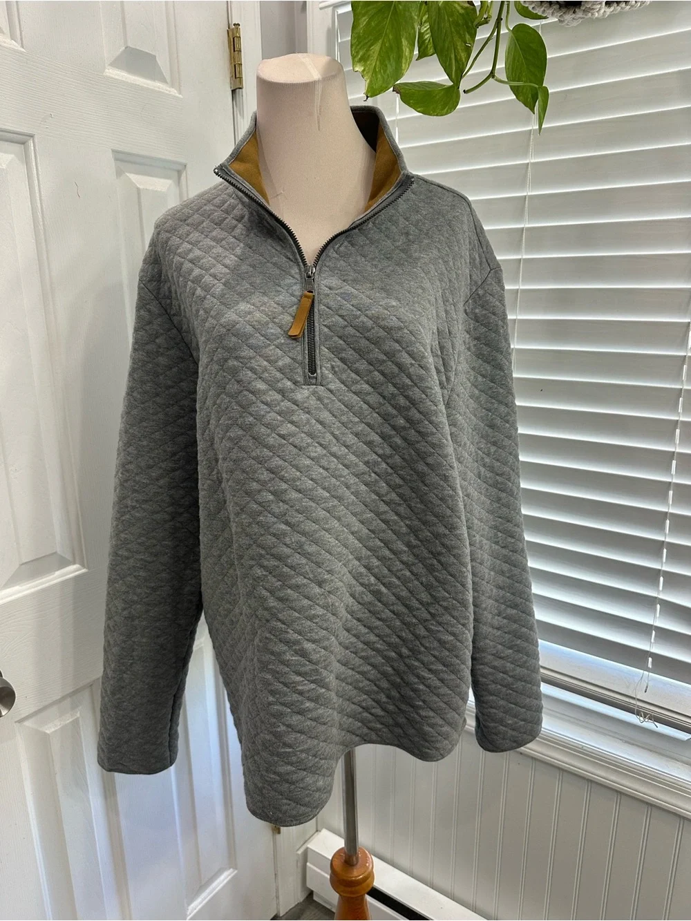 Banana Republic Gray Pullover with Tan Collar Detail